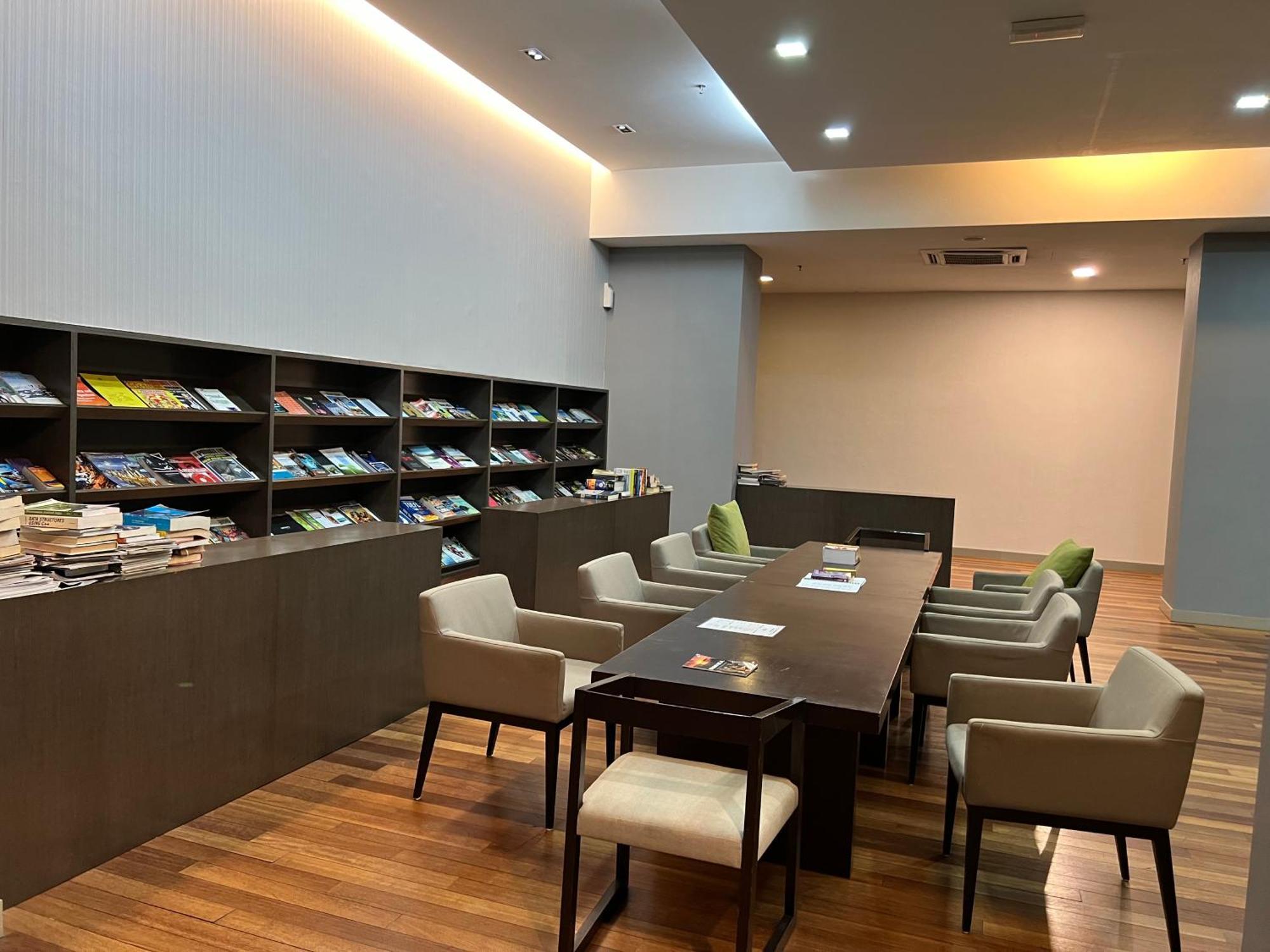 Regalia Service Suites Klcc Skypool كوالالمبور المظهر الخارجي الصورة