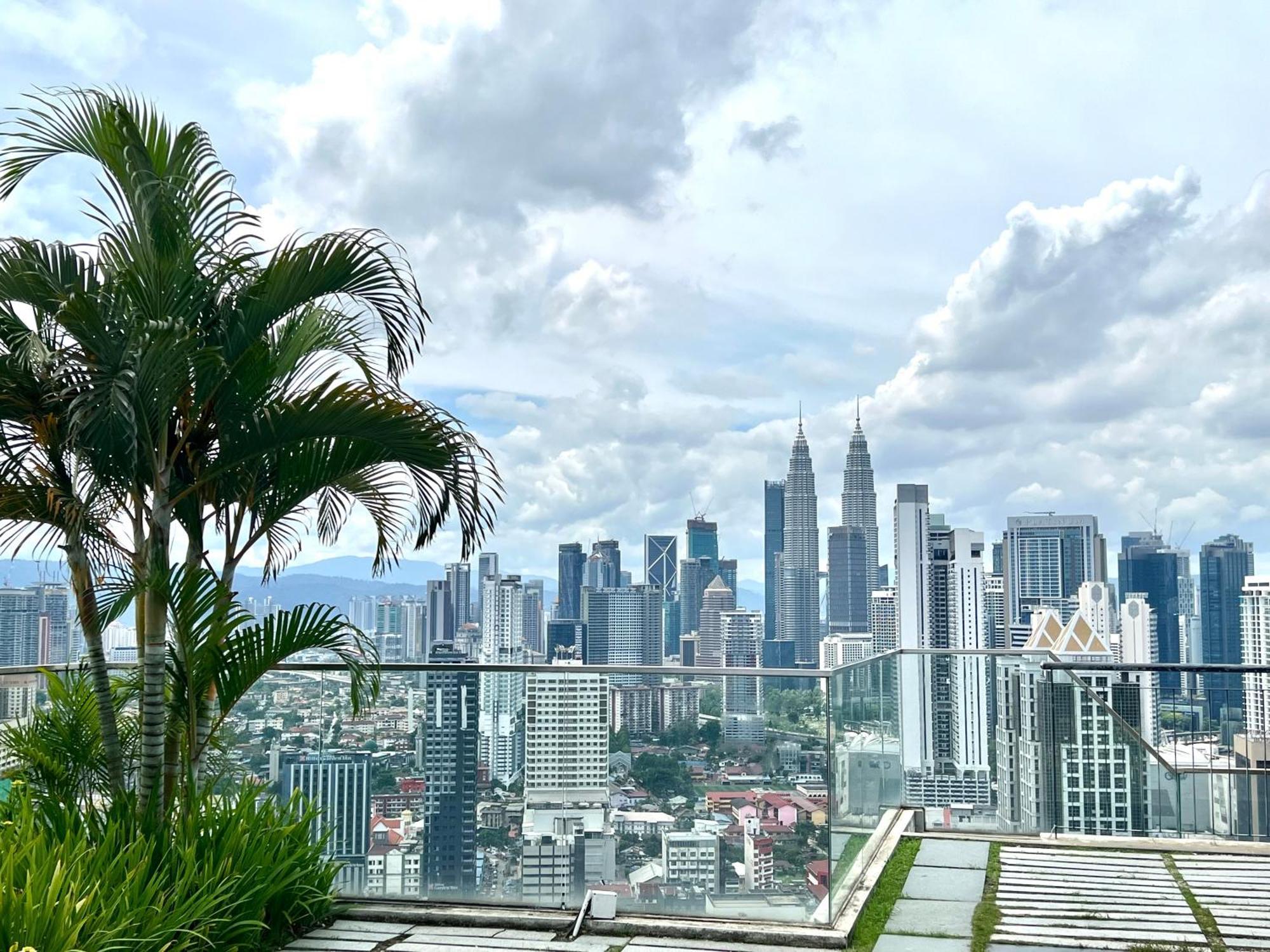 Regalia Service Suites Klcc Skypool كوالالمبور المظهر الخارجي الصورة