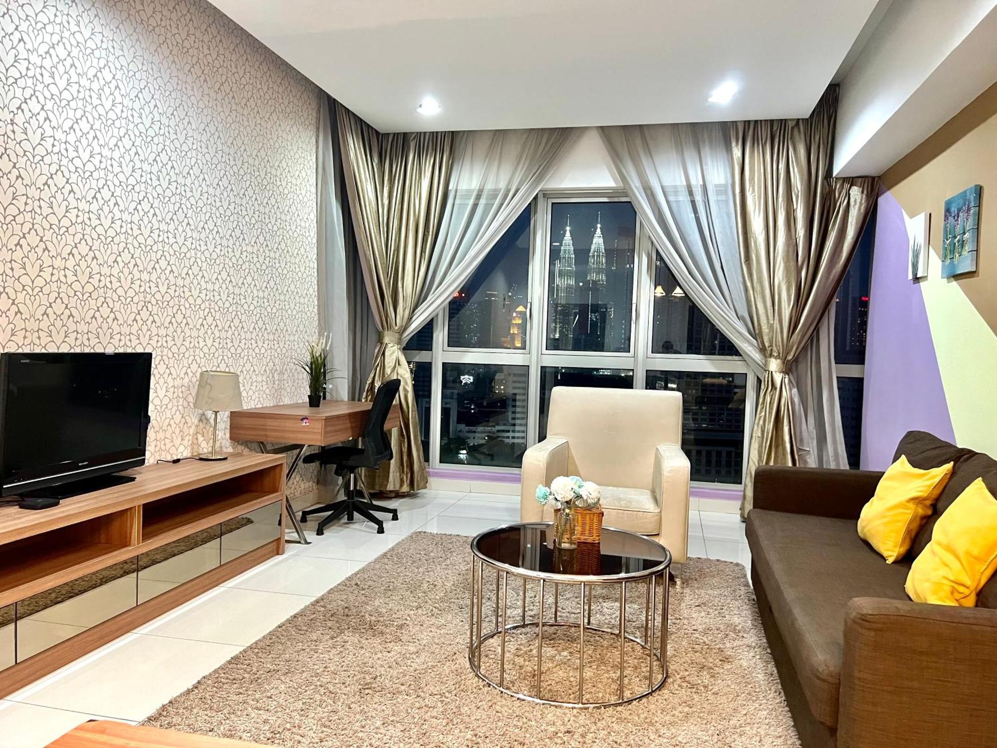 Regalia Service Suites Klcc Skypool كوالالمبور المظهر الخارجي الصورة