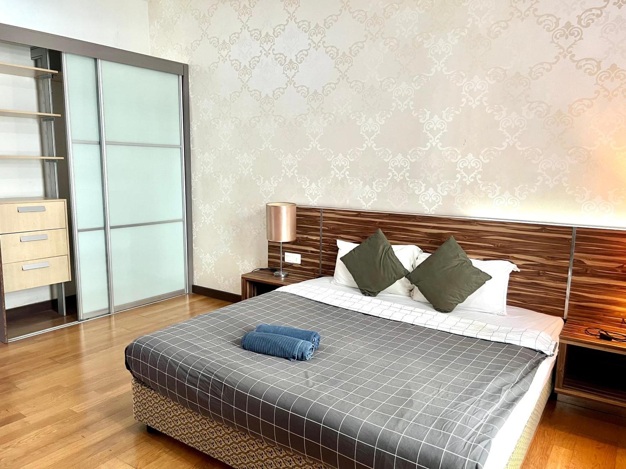 Regalia Service Suites Klcc Skypool كوالالمبور الغرفة الصورة