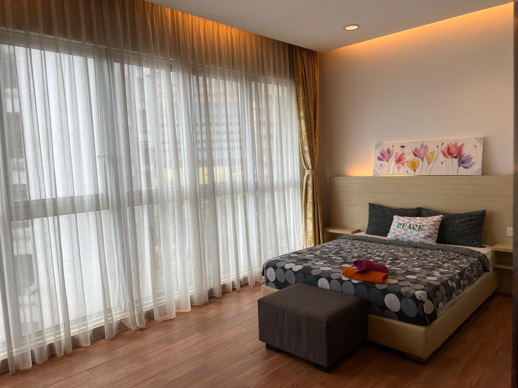 Regalia Service Suites Klcc Skypool كوالالمبور الغرفة الصورة